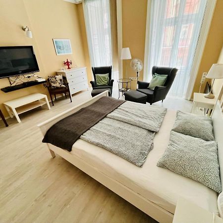 Academy Home - Elegant Place Next To The Parliament Budapest Exterior foto